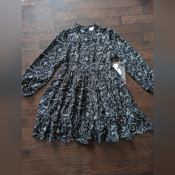 Molly Bracken Black Floral tiered Babydoll Dress - Picture 7 of 12